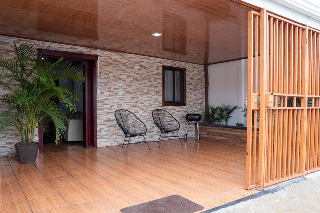 Tony'S House Villa La Fortuna Bagian luar foto
