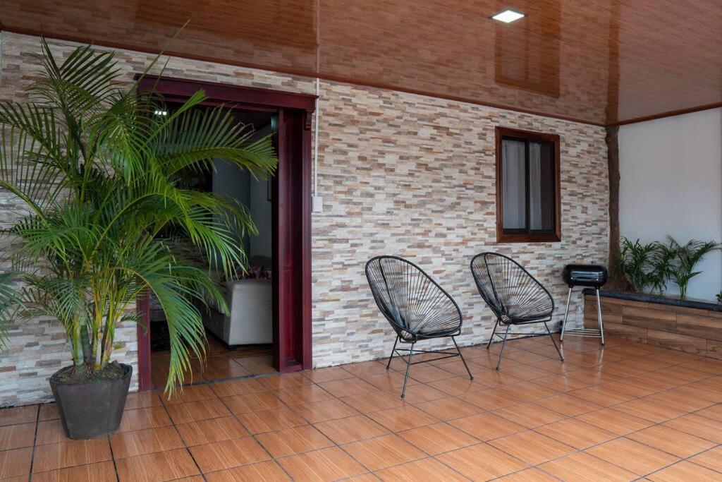 Tony'S House Villa La Fortuna Bagian luar foto